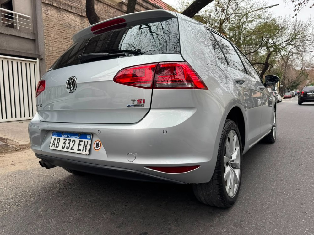 Volkswagen Golf Highline — foto 3
